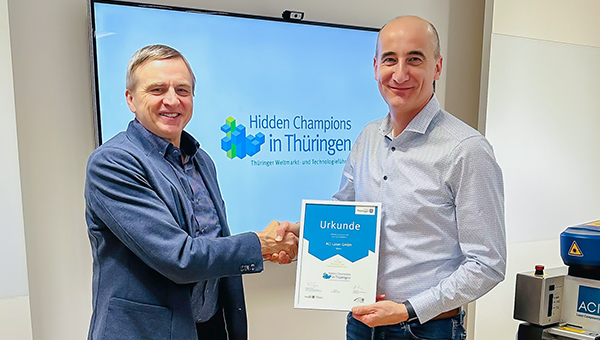 Mirko Wunderlich reçoit de la LEG Thüringen la distinction de champion caché