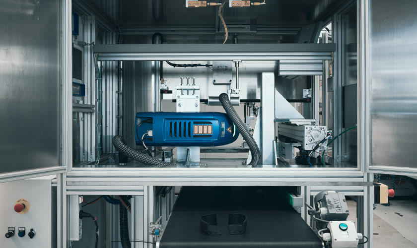 ACI Lasersystem in automatisierter Produktionsumgebung mit integrierter Linienanbindung